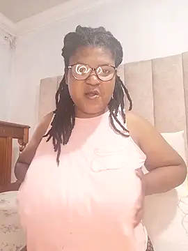 Snapshot of Sexybusty01 chatting on November 27, 2025, 8:37 am Sexybusty01 online show from November 27, 2025, 8:37 am