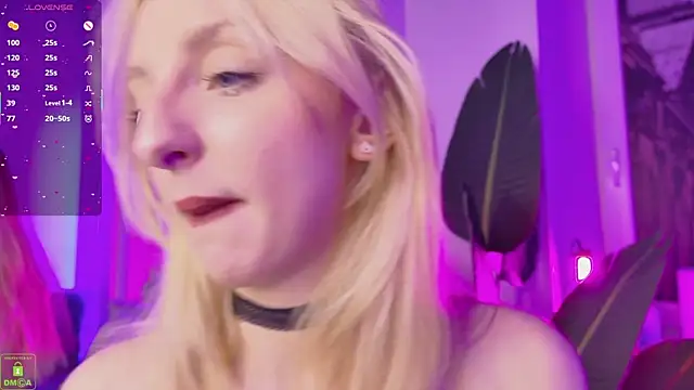 Snapshot of maya_snow chatting on November 17, 2025, 10:52 am maya snow online show from November 17, 2025, 10:52 am