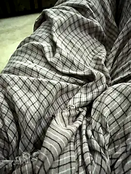 spicey sunny online show from September 27, 2025, 7:58 am