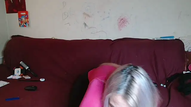 Snapshot of AsyaLulu chatting on February 15, 2026, 11:09 am AsyaLulu online show from February 15, 2026, 11:09 am