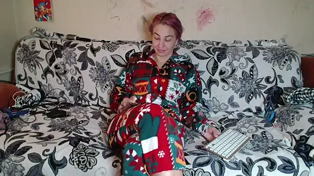 Snapshot of AsyaLulu chatting on January 18, 2026, 8:51 am AsyaLulu online show from January 18, 2026, 8:51 am