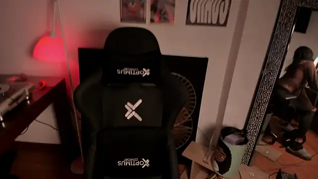 Snapshot of Nati____ chatting on April 2, 2026, 3:24 am Nati online show from April 2, 2026, 3:24 am