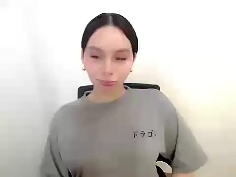 Snapshot of holly_tabby chatting on October 31, 2025, 12:18 am holly tabby online show from October 31, 2025, 12:18 am