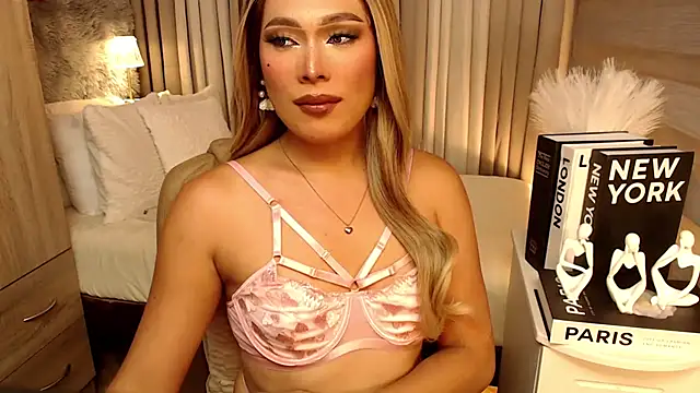 Missavacroft online show from October 14, 2025, 4:07 pm