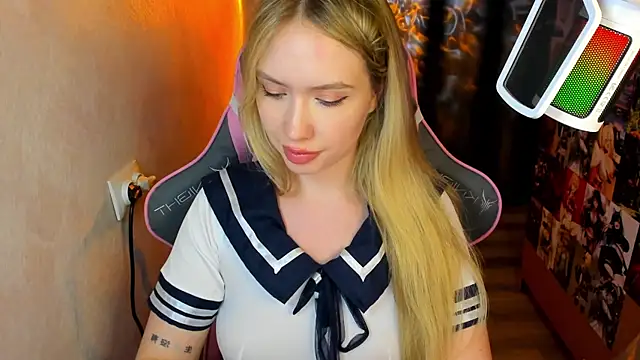 Snapshot of NicoleRiccii chatting on October 30, 2025, 9:33 pm NicoleRiccii online show from October 30, 2025, 9:33 pm