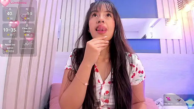 SofiCandy  online show from February 5, 2026, 12:34 pm