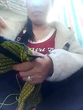 Snapshot of jienrrr chatting on December 19, 2025, 12:58 am jienrrr online show from December 19, 2025, 12:58 am