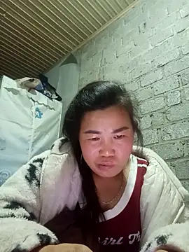 Snapshot of jienrrr chatting on December 17, 2025, 12:21 pm jienrrr online show from December 17, 2025, 12:21 pm