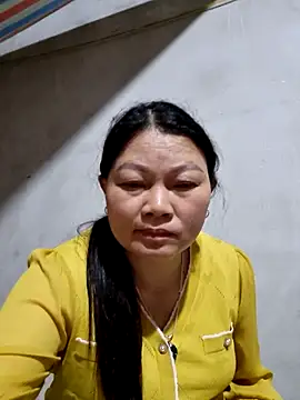 yoowwmr online show from October 26, 2025, 1:22 pm