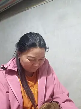 yoowwmr online show from December 22, 2025, 1:55 pm