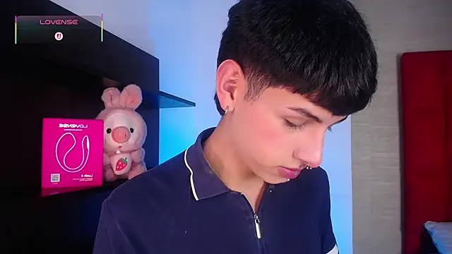 Snapshot of Ezra_Storm chatting on January 8, 2026, 5:46 am Ezra Storm online show from January 8, 2026, 5:46 am