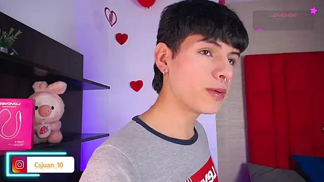 Snapshot of Ezra_Storm chatting on February 20, 2026, 5:04 am Ezra Storm online show from February 20, 2026, 5:04 am