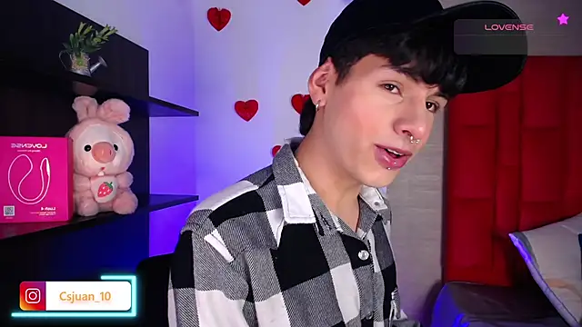 Snapshot of Ezra_Storm chatting on February 24, 2026, 11:16 pm Ezra Storm online show from February 24, 2026, 11:16 pm