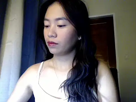 Snapshot of candycrushyyy chatting on October 18, 2025, 11:29 pm candycrushyyy online show from October 18, 2025, 11:29 pm