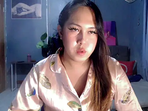 Snapshot of urtranspinay chatting on May 5, 2026, 8:01 pm urtranspinay online show from May 5, 2026, 8:01 pm