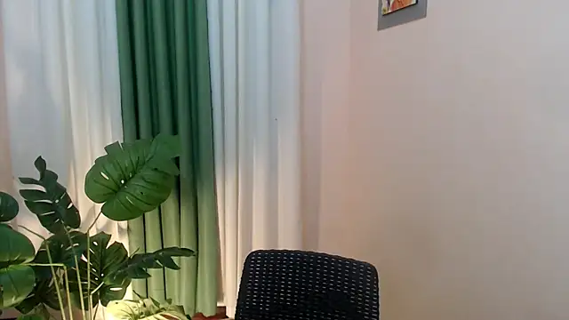 annathompsonxx online show from September 30, 2025, 12:38 am