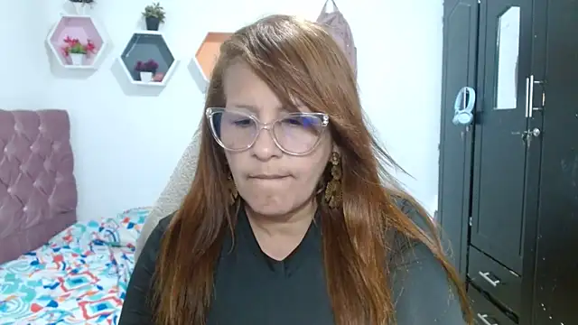 cristydirtyhot online show from March 11, 2026, 2:11 pm