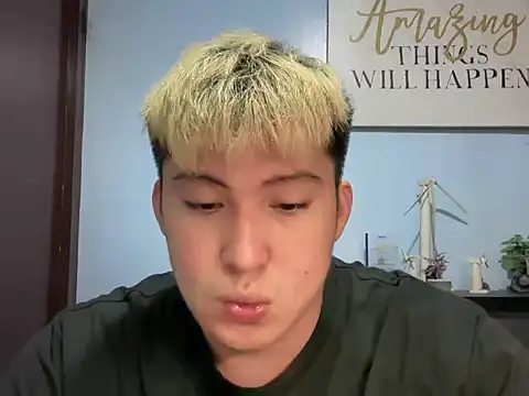 lovely jay online show from May 13, 2026, 3:41 pm