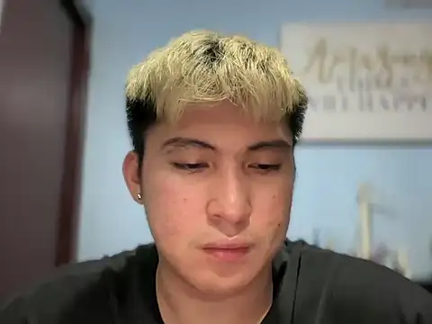lovely jay online show from April 30, 2026, 7:32 pm