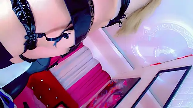 Snapshot of Yareth_Rouss_ chatting on November 19, 2025, 7:30 am Yareth Rouss online show from November 19, 2025, 7:30 am