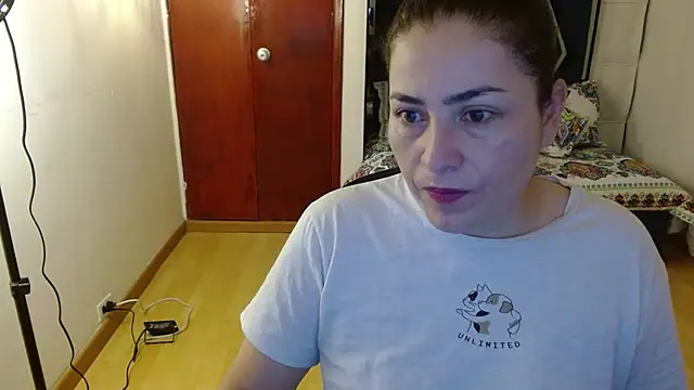 Snapshot of dayanhank chatting on October 13, 2025, 8:38 am dayanhank online show from October 13, 2025, 8:38 am