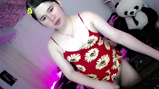 Snapshot of skinnygirl_69 chatting on June 26, 2026, 1:50 pm skinnygirl 69 online show from June 26, 2026, 1:50 pm