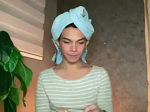 Snapshot of Misselliefayexxx chatting on September 15, 2025, 7:47 pm Misselliefayexxx online show from September 15, 2025, 7:47 pm