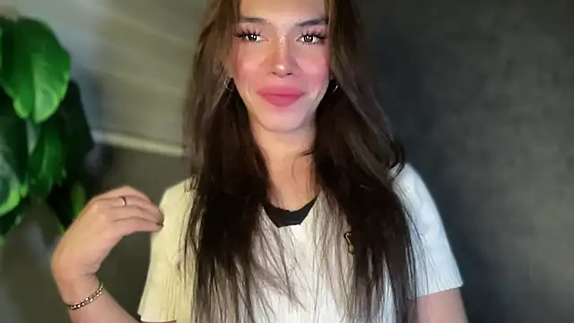 Snapshot of Misselliefayexxx chatting on December 1, 2025, 2:23 am Misselliefayexxx online show from December 1, 2025, 2:23 am