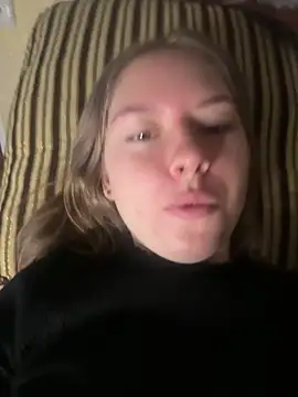 Snapshot of Tomyris_yuki chatting on November 10, 2025, 6:18 am Tomyris yuki online show from November 10, 2025, 6:18 am