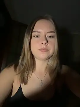 Snapshot of Tomyris_yuki chatting on November 19, 2025, 8:20 pm Tomyris yuki online show from November 19, 2025, 8:20 pm