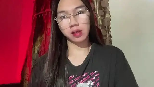 Snapshot of kat_mire chatting on September 19, 2025, 5:39 pm kat mire online show from September 19, 2025, 5:39 pm