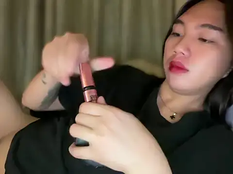 kat mire online show from April 1, 2026, 9:12 pm