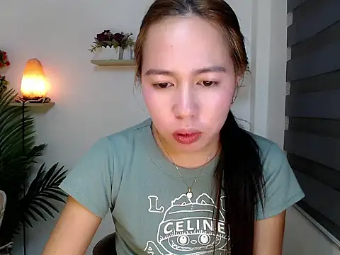 kimbratx online show from April 11, 2026, 11:08 pm