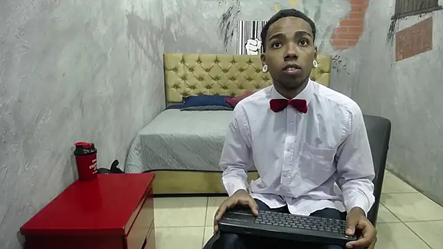 Snapshot of CollemanStone chatting on November 9, 2025, 1:04 pm CollemanStone online show from November 9, 2025, 1:04 pm