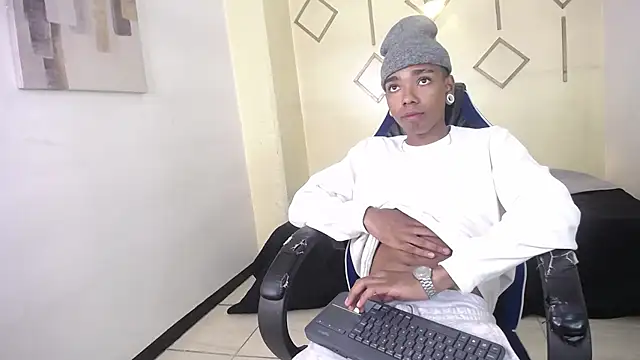 Snapshot of CollemanStone chatting on November 20, 2025, 3:07 am CollemanStone online show from November 20, 2025, 3:07 am