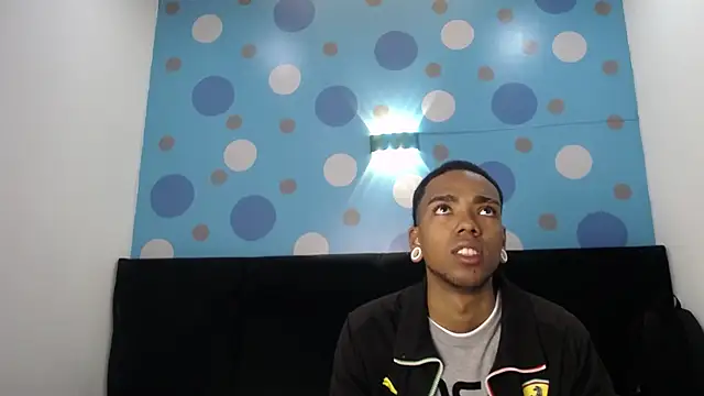 Snapshot of CollemanStone chatting on November 7, 2025, 1:04 pm CollemanStone online show from November 7, 2025, 1:04 pm