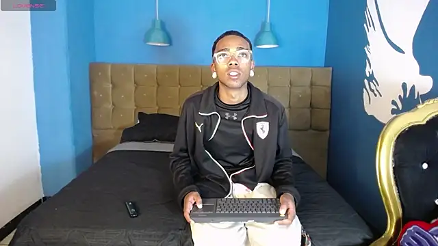 Snapshot of CollemanStone chatting on November 2, 2025, 1:05 pm CollemanStone online show from November 2, 2025, 1:05 pm