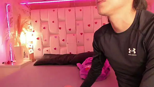 Daphne And Roger online show from February 17, 2026, 10:56 am