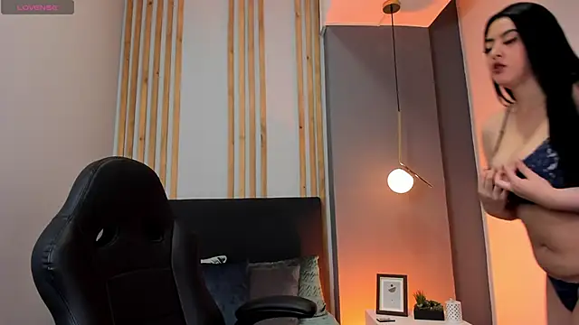 Snapshot of ivy_collins_ chatting on November 4, 2025, 10:02 pm ivy collins online show from November 4, 2025, 10:02 pm