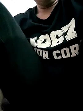 Snapshot of Yoo_j chatting on November 16, 2025, 11:37 am Yoo j online show from November 16, 2025, 11:37 am