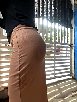 FishingGirl online show from November 26, 2025, 6:57 am