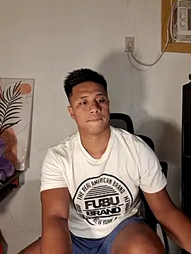 Snapshot of mr_dave chatting on April 15, 2026, 6:23 pm mr dave online show from April 15, 2026, 6:23 pm