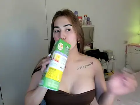 Snapshot of Alovelydoll_nica chatting on August 5, 2026, 9:58 am Alovelydoll nica online show from August 5, 2026, 9:58 am