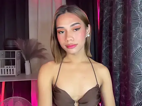 Lovelynikki03 online show from November 5, 2025, 5:27 pm