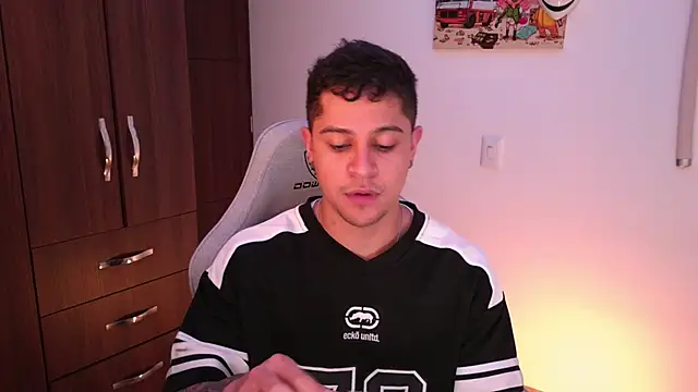 Snapshot of domsantiago_ chatting on October 25, 2025, 1:27 am domsantiago online show from October 25, 2025, 1:27 am