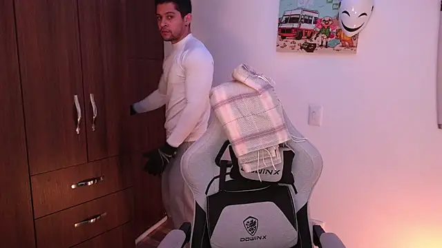 Snapshot of domsantiago_ chatting on November 23, 2025, 2:43 am domsantiago online show from November 23, 2025, 2:43 am