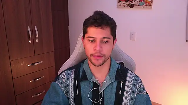 Snapshot of domsantiago_ chatting on November 25, 2025, 3:07 am domsantiago online show from November 25, 2025, 3:07 am