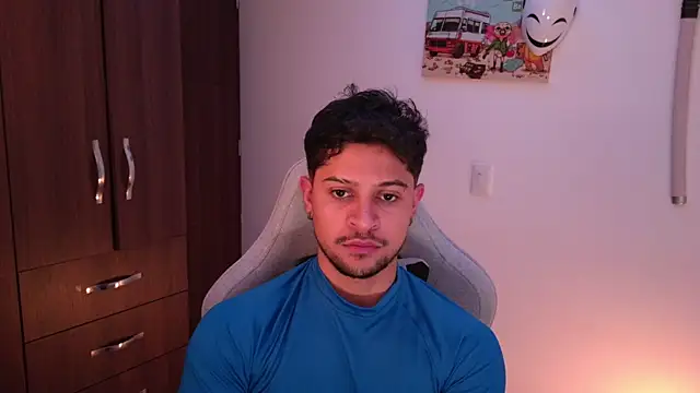 domsantiago  online show from December 18, 2025, 2:38 am