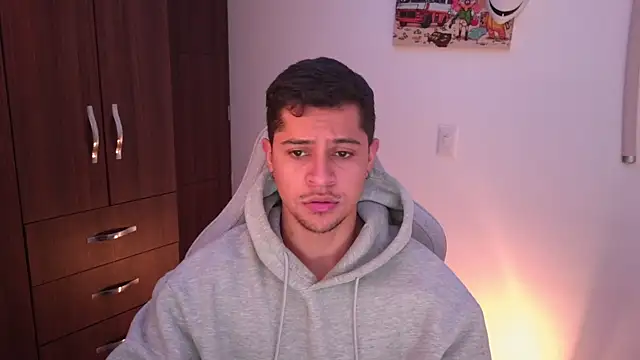 Snapshot of domsantiago_ chatting on November 4, 2025, 2:04 am domsantiago online show from November 4, 2025, 2:04 am