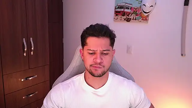 Snapshot of domsantiago_ chatting on December 16, 2025, 1:54 am domsantiago online show from December 16, 2025, 1:54 am